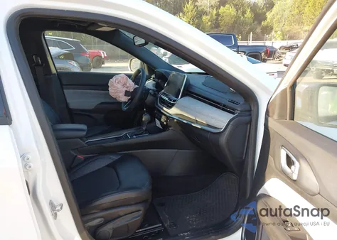 2025 Jeep Compass Latitude 4X4 from USA, damaged, VIN 3C4NJDBN1ST547173